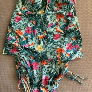 Bathing suit 44c bottom 20 with cover up.